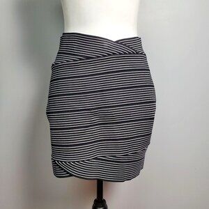 BCBG Max Azria Black & White Striped Bodycon Skirt Size L